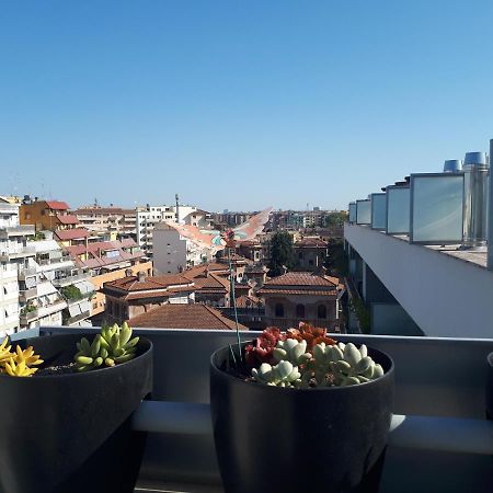 Penthouse 40 In Trastevere With Seasonally Jacuzzi Rom Exterior foto