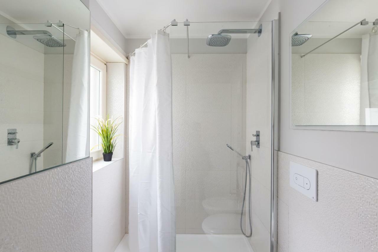 Penthouse 40 In Trastevere With Seasonally Jacuzzi Rom Exterior foto