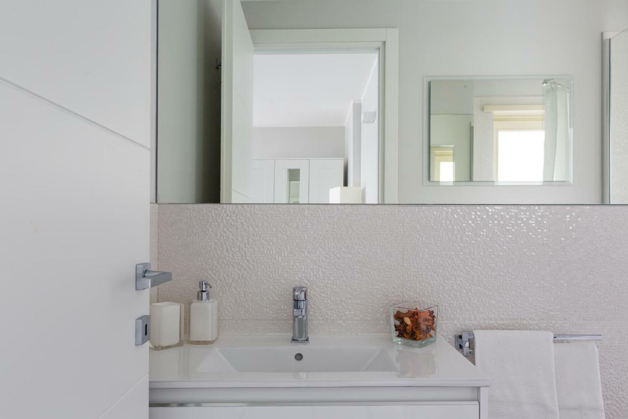 Penthouse 40 In Trastevere With Seasonally Jacuzzi Rom Exterior foto
