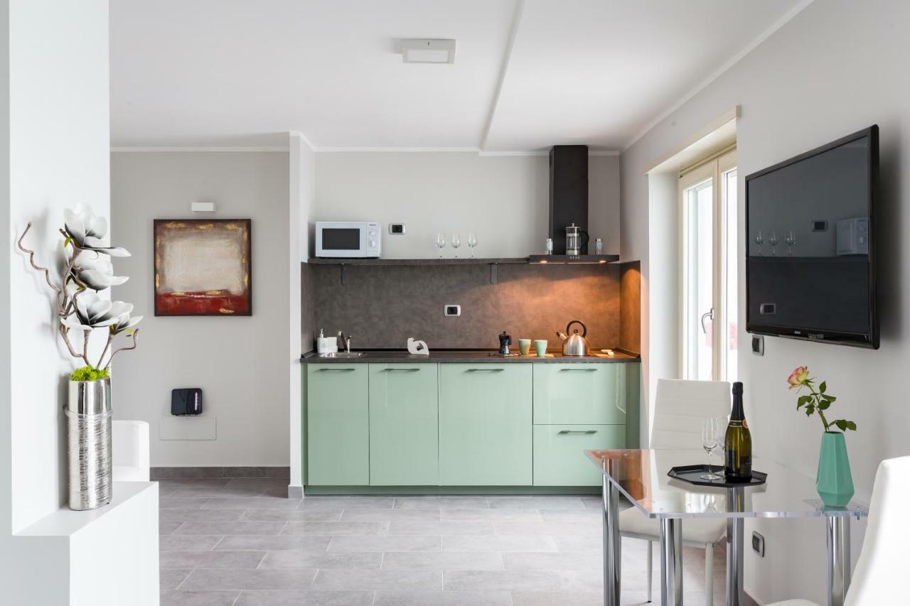 Penthouse 40 In Trastevere With Seasonally Jacuzzi Rom Exterior foto