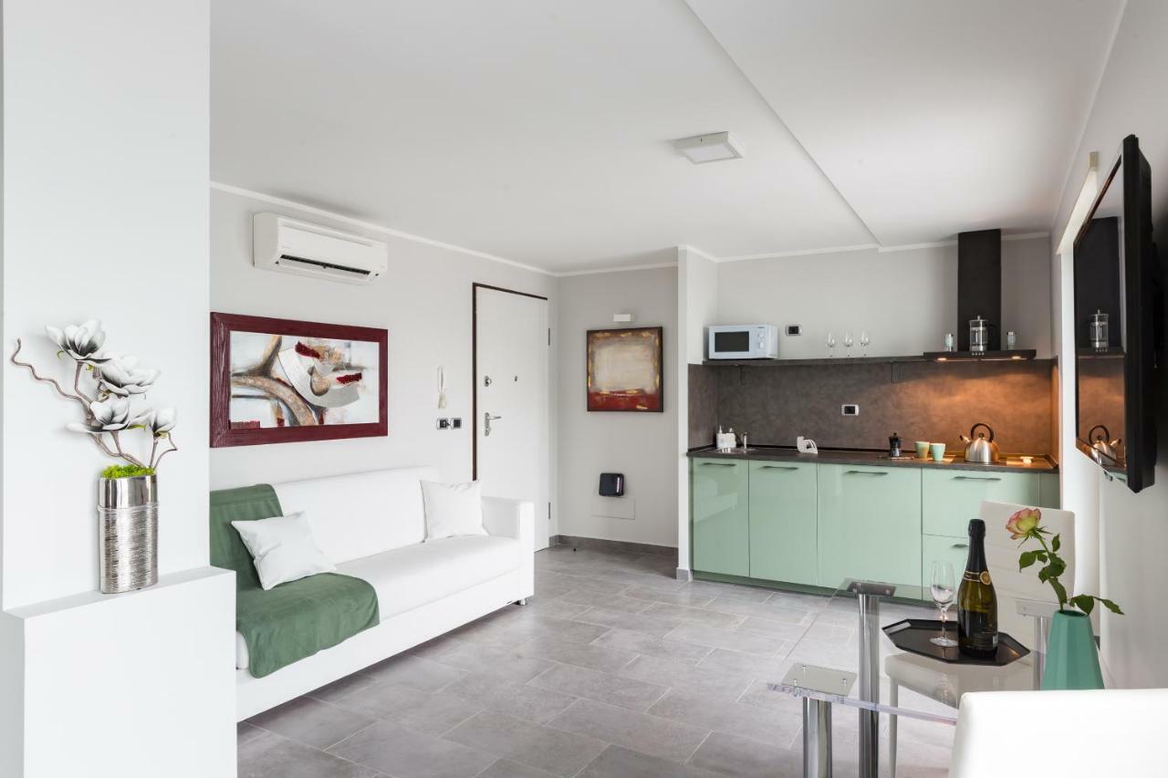 Penthouse 40 In Trastevere With Seasonally Jacuzzi Rom Exterior foto
